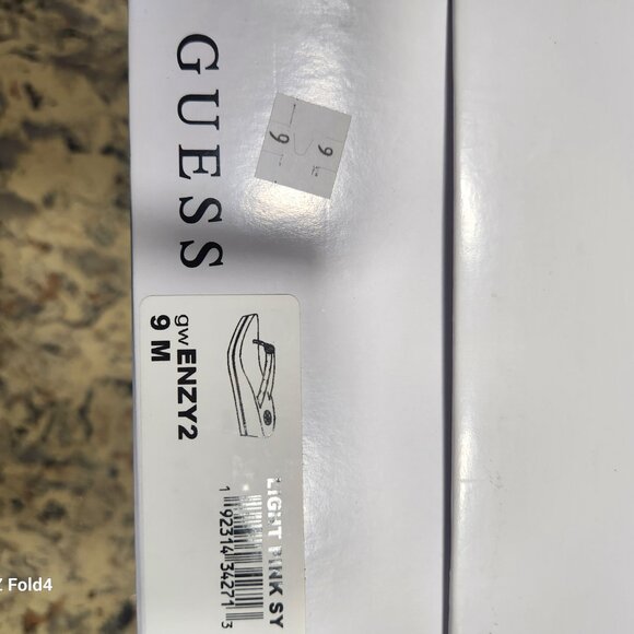 Guess Flip Flops - Picture 3 of 4